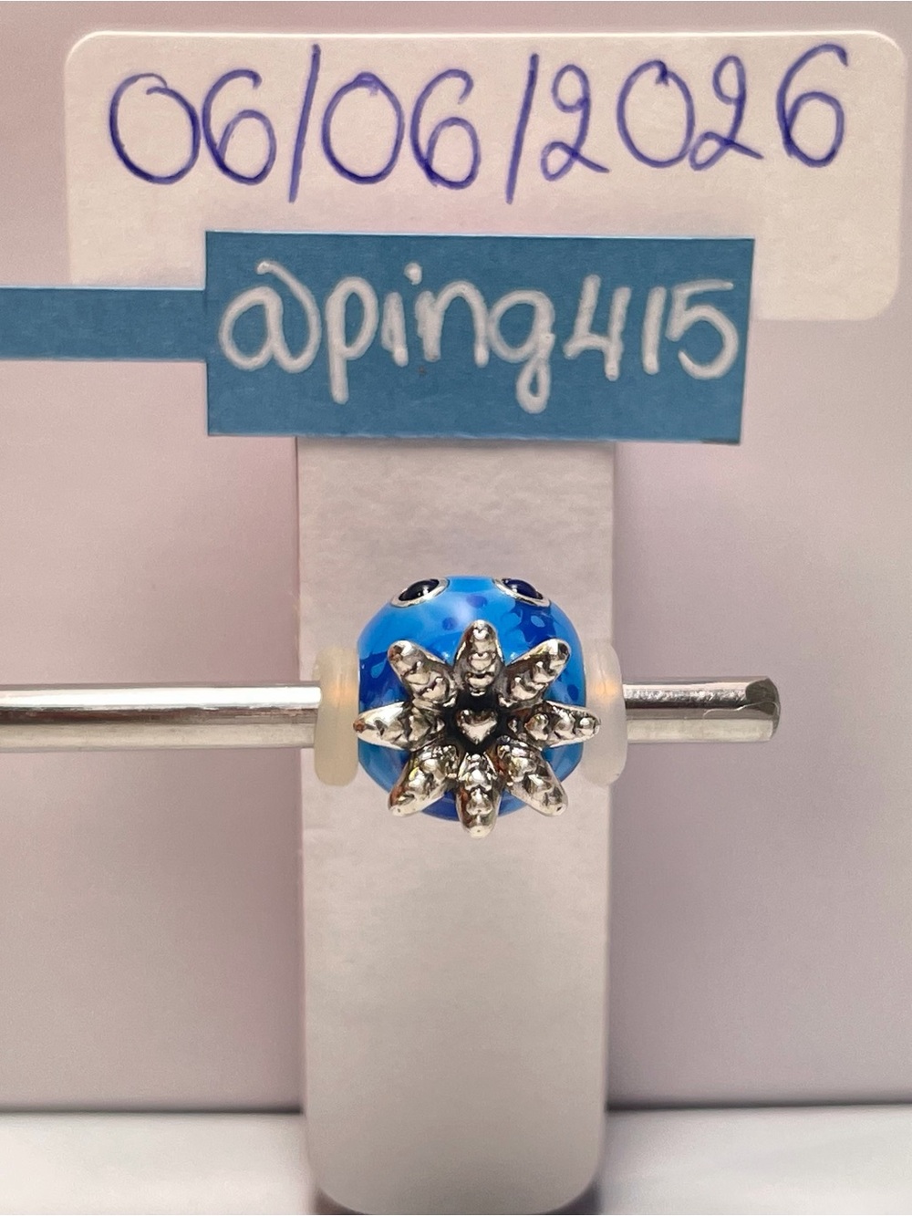 Pandora Ocean Bubbles & Waves Octopus charm - Picture 3 of 14